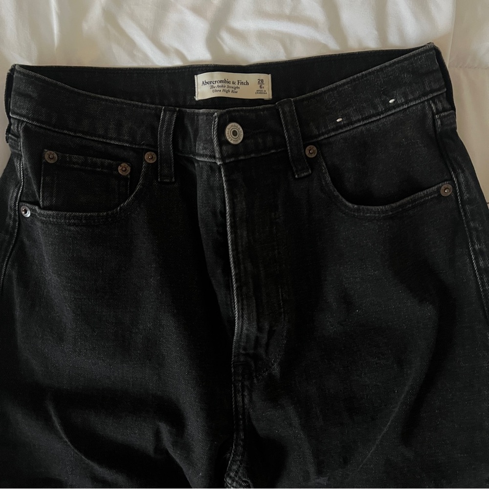 Abercrombie & Fitch Black Women’s Jeans